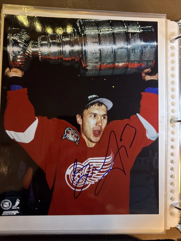 Foto autografiada de Slava Kozlov 8x10 - Detroit Red Wings 1998 Foto 1 de 1