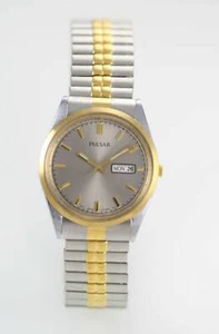 Montre Pulsar Seiko pour homme gris argent inoxydable or extensible jour date gris quartz - Photo 1 sur 3