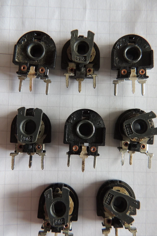 8 x  PREH Trimmpoti, 200 Ω, RM 10/5, NOS - Bild 1 von 1