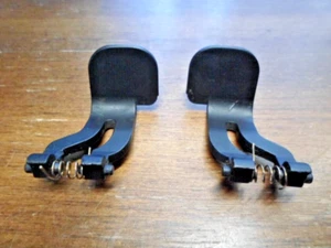 2001 BMW 740i - Cup Holder Front Lower Arm Pair - Picture 1 of 4
