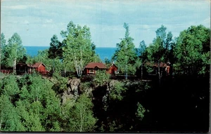 SCROEDER, MINNESOTA POSTCARD Lanb's Cabins, Bus Depot, Post Office - Picture 1 of 2