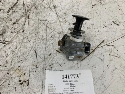 Válvula de protección contra presión Freightliner Bendix PP-1 5011583 de 2008 M2 106 Foto 1 de 4