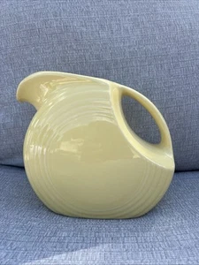 Vintage Fiesta Fiestaware Pale Original Yellow Disc Water Pitcher Large  - Picture 1 of 6