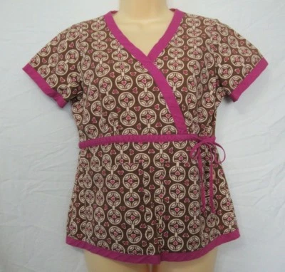 Camisa Médica Koi Kathy Peterson XS Marrón Rosa Corazones Mariposas Foto 1 de 4