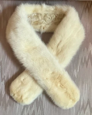 Visón crema marfil vintage (?) "Calentador de cuello envolvente bufanda cuello de piel, 37"" de largo, 4"" de ancho" Foto 1 de 4