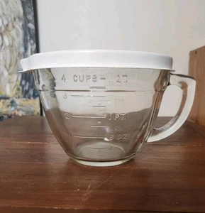 Pampered Chef 4 Cup 1 Qt. Quart Glass Measuring Mixing Batter Bowl Handle W/ Lid - Picture 1 of 8