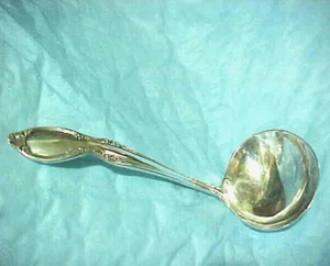 PRECIOUS MIRROR 1954 INTERNATIONAL WM ROGERS SILVERPLATE GRAVY LADLE - Picture 1 of 4