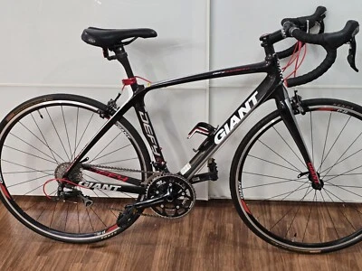 Giant Defy Advanced Vollcarbon Rennrad Größe Medium 5'7"- 5'11" Rennrad  - Bild 1 von 4