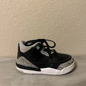 Nike Air Jordan 3 Retro Black Green Glow Grey DM0968-031 Baby Toddler Shoes 8C - Picture 1 of 6