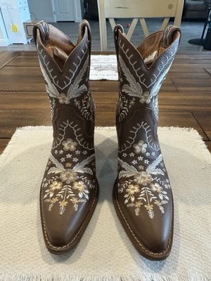 Botas occidentales Dingo marrón prímula cuero bordado floral para mujer talla 7 Foto 1 de 4