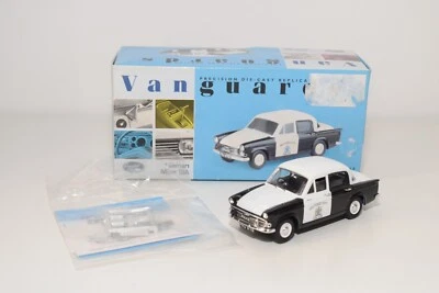 A67 1:43 VANGUARDS VA06801 SALFORD CITY POLICE HILLMAN MINX IIA NUOVO CON SCA... - Immagine 1 di 4