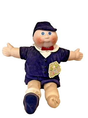 Porcelana 1984 Applause Cabbage Patch Niños CPK 15" Niño Muñeca en Traje Azul LEER Foto 1 de 4
