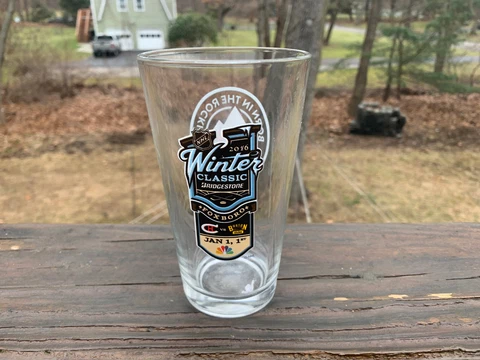 Canadiens vs. Bruins 1/1/2010 Winter Classic pint glass Cover