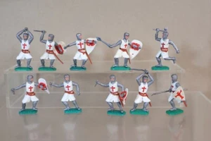 TIMPO SWOPPETS 10 x CRUSADER KNIGHTS with RAISED SWORD & SPEAR 1om - Picture 1 of 10
