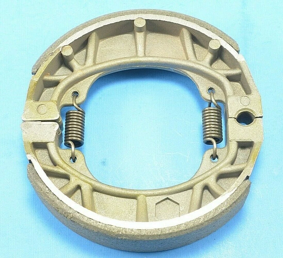 Задние тормозные колодки подходят для Honda CT70 CL100 Z50A CT90 C200 SL90 CB100 CT200 - Изображение 1 из 1