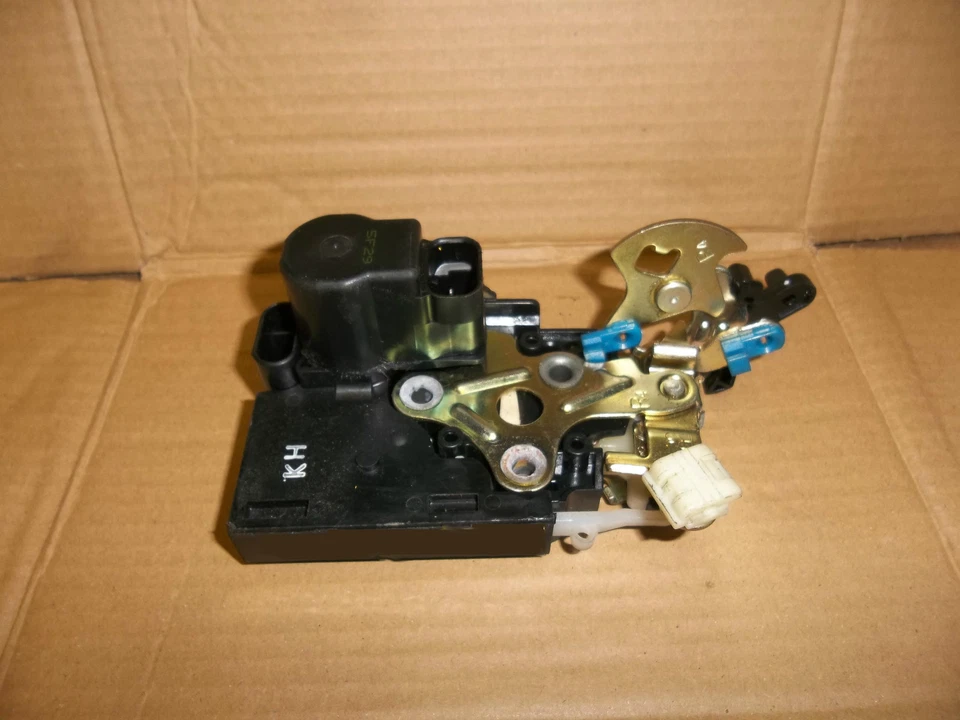 DAEWOO LANOS NUBIRA 1998-2002 OFFSIDE DRIVER SIDE REAR CENTRAL LOCKING MOTOR  - Imagem 1 de 1