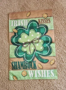 New Garden Flag 12"x18" Welcome Burlap St Patrick's Day Shamrock Clovers Irish - Picture 1 of 2