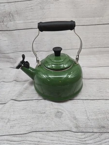 Le Creuset Enamel On Steel Whistling Tea Kettle 1.6 qt. Green Juniper - Picture 1 of 15