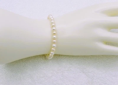 Brazalete de perlas genuinas de agua dulce de patata blanca y crema de 7,4 pulgadas de largo BRT21 Foto 1 de 4