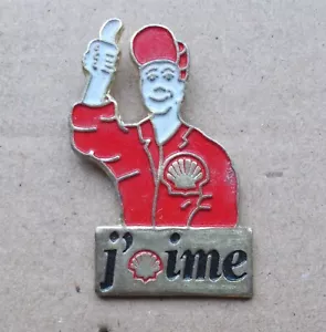 SHELL Gas Station Attendant Oil Company Hat Pin Lapel Pin Tie Tac Hatpin France - Picture 1 of 2