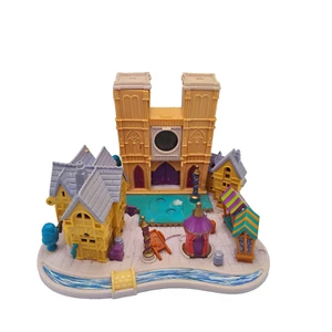 Bluebird Disney 1995 The Hunchback Of Notre Dame Playset No Figures - Picture 1 of 10