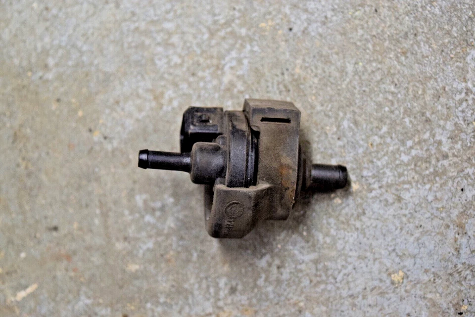 Electroválvula respirador de aire OEM BMW R1100RT R1100 RT 96-01 1100 Foto 1 de 1