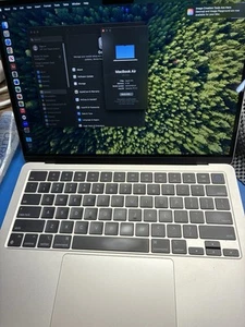 Apple 13.6" MacBook Air M2 A2681 8 GB RAM 245GB SSD Starlight MLY13LL/A -read - Picture 1 of 15