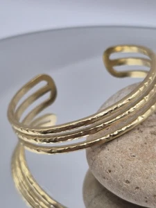 NEW 18k GOLD PLATED TEXTURED CUFF BANGLE. NON-FADING GIFTWRAPPED - Picture 1 of 9