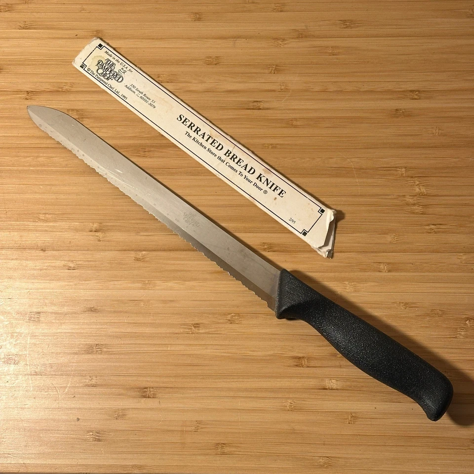 Cuchillo de pan dentado The Pampered Chef hoja de 9" de acero inoxidable hecho en EE. UU. Foto 1 de 4