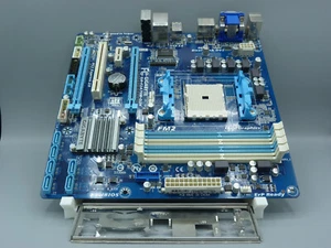 Gigabyte GA-F2A75M-D3H Rev. 1.0 Mainboard LGA FM2 + I/O Shield - Bild 1 von 2
