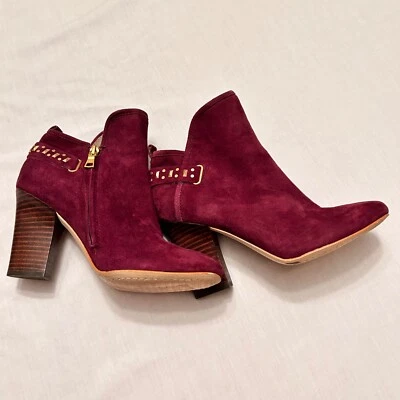Botas Latigo Gamuza Cuero Talla 8.5 Madera 3.5” Tacón Bloque. Color vino ciruela  Foto 1 de 4