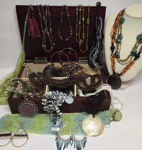 Lot Of Seed Bead Vintage To Now Jewelry 1lb 12oz Necklaces Earrings Bracelets  - Picture 1 of 24