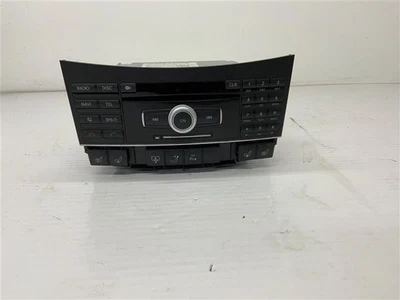 Радиоприемник 2009-2012 Mercedes E550 2129063201 от оригинального производителя - Изображение 1 из 4