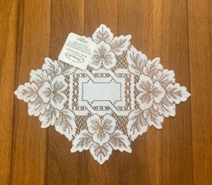 Heritage Lace Heirloom 12" x 9"  Doily - Picture 1 of 2