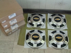 NOS 73-87 Chevy Truck 3/4 ton Dog Dish 12" HUB CAPS Set of 4 C20 16" 16.5" w/Box - Bild 1 von 7