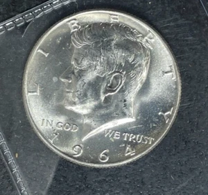 1964-D KENNEDY SILVER HALF DOLLAR ~ CH/BU ~BEAUTIFUL COIN~ - Picture 1 of 2