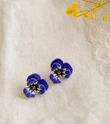 Pendientes Chico’s Pansy Flor Esmalte Plata Tachuela Azul Circonita cúbica Cristal Púrpura De Colección Foto 1 de 4