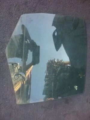 Puerta trasera derecha R/R ventana cristal sedán 2002 VW VOLKSWAGEN JETTA 200-3-5RM Foto 1 de 4