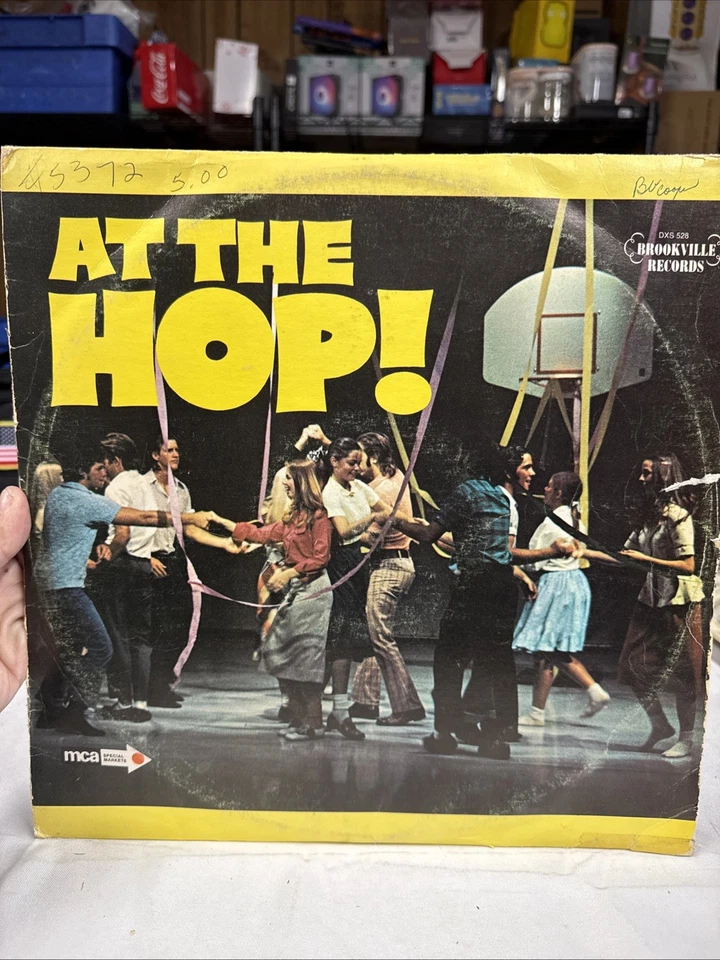 At The Hop 1975 3LP Brookville Records DXS 528 Foto 1 de 4