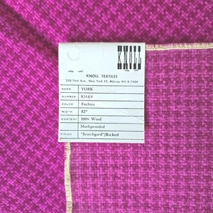 RARO Knoll Textiles Tela Muestra YORK En FUCSIA 1960 Vintage 25"x17" Lana  - Imagen 1 de 7