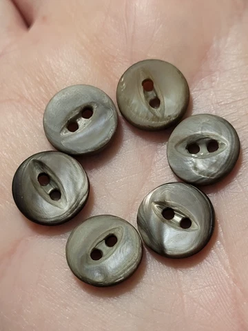 Lovely Set of 6 Antique 2 Hole Carved Smokey Gray Mother Of Pearl Buttons 1/2" Cover