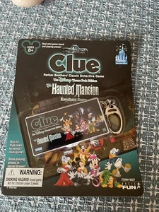 Rare Disney Theme Park Edition Haunted Mansion Clue Mini Game Keychain MIP 2002 - Picture 1 of 3