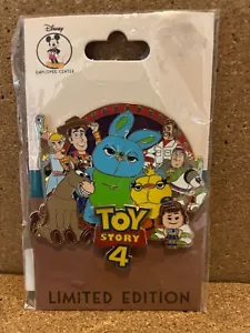 Disney Pin DEC Toy Story Cluster LE 250 - Toy Story 4 - Picture 1 of 1