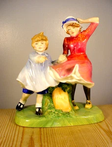 Royal Doulton "Milestone" H3297 Figurine - Picture 1 of 7