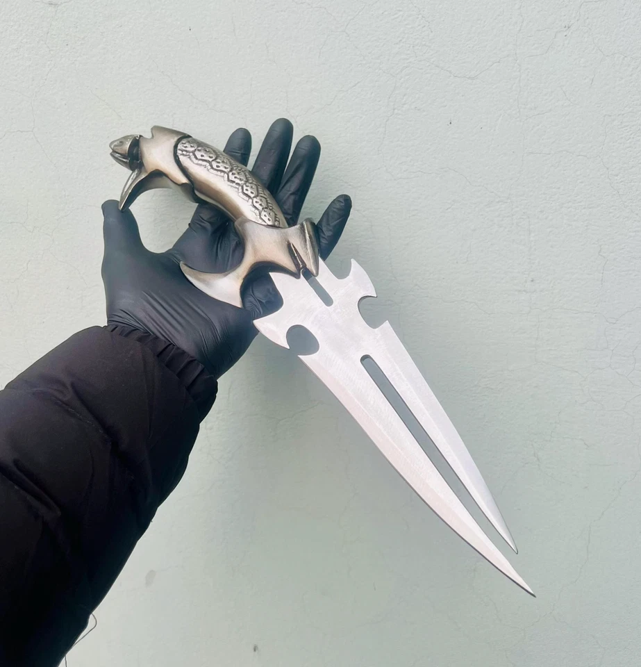 Cuchillo de fe Buffy The Jackal Blade Vampire Slayer con funda de cuero, mejor gif Foto 1 de 4