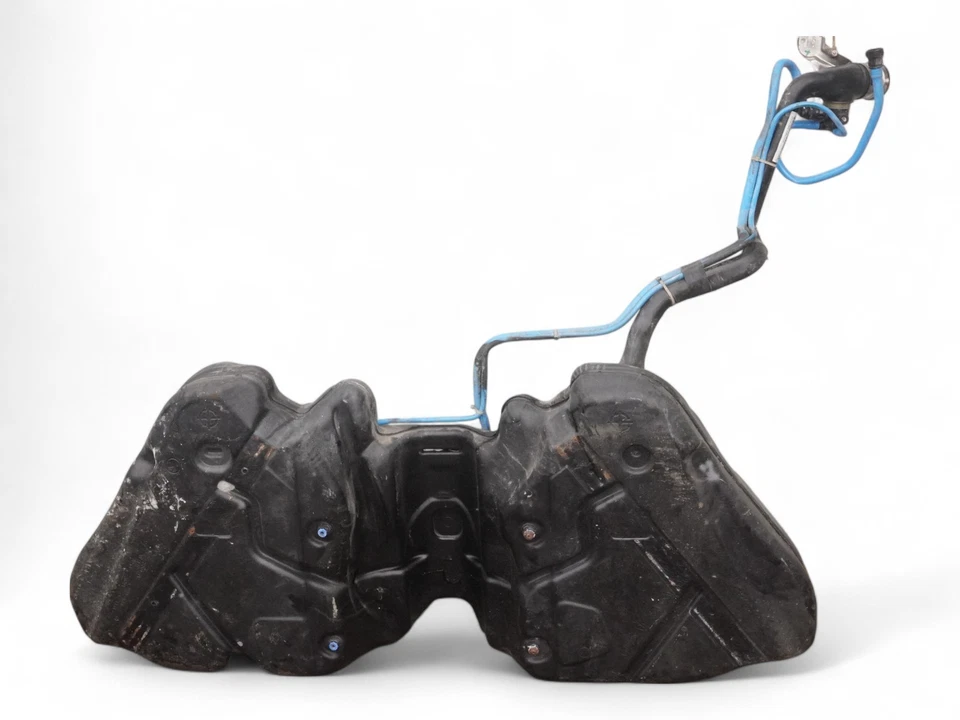 2010 - 2016 MERCEDES E350 W212 FUEL TANK GASOLINE RESERVOIR REAR 2124707501 Foto 1 de 4