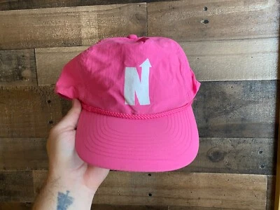 Boné Letter N Arrow Up Double Snapback boné de corda vintage rosa branco adulto masculino pai boné - Imagem 1 de 4