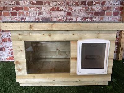 HILLCROFT FENCING Outdoor Small Cat Kennel / Shelter ~ Dog House with window DELIVERED ASSEMBLED