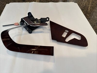 96-99 MERCEDES-BENZ C140 RIGHT SIDE DOOR CARD HANDLE BURL Wood V12 CL600 COUPE - Image 1 of 4