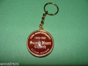 Sacred Heart Church Bangor Michigan 50th Anniversary 1932-1982 Keychain - Picture 1 of 1